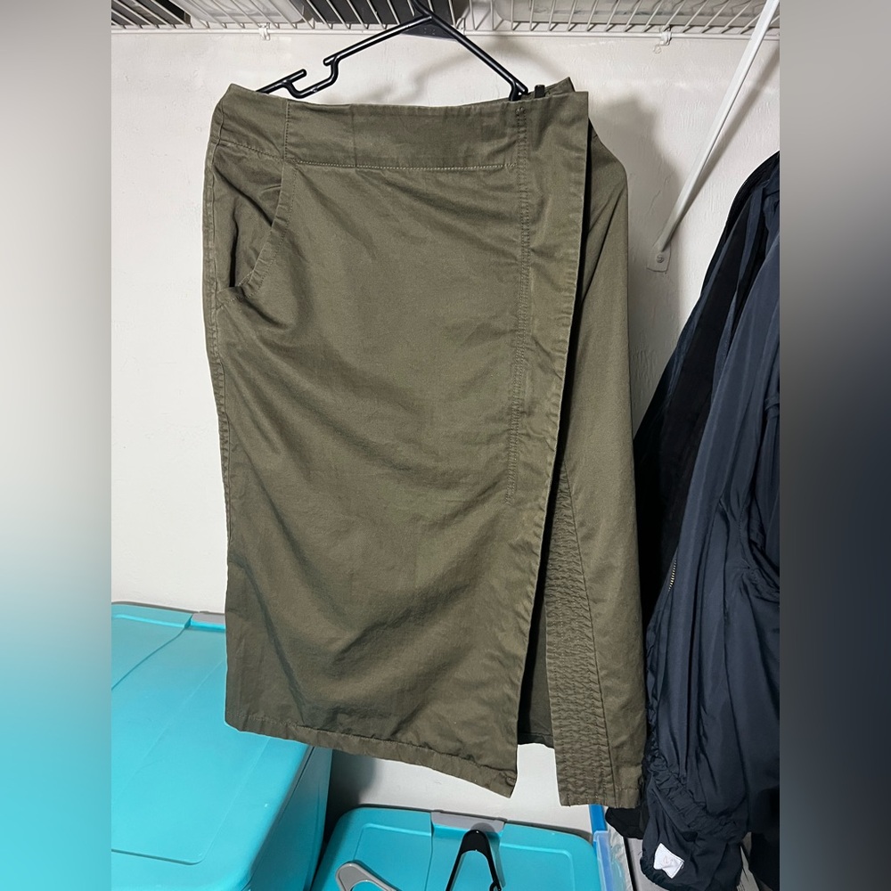 Uniqlo +J Olive Green Women's Skirt